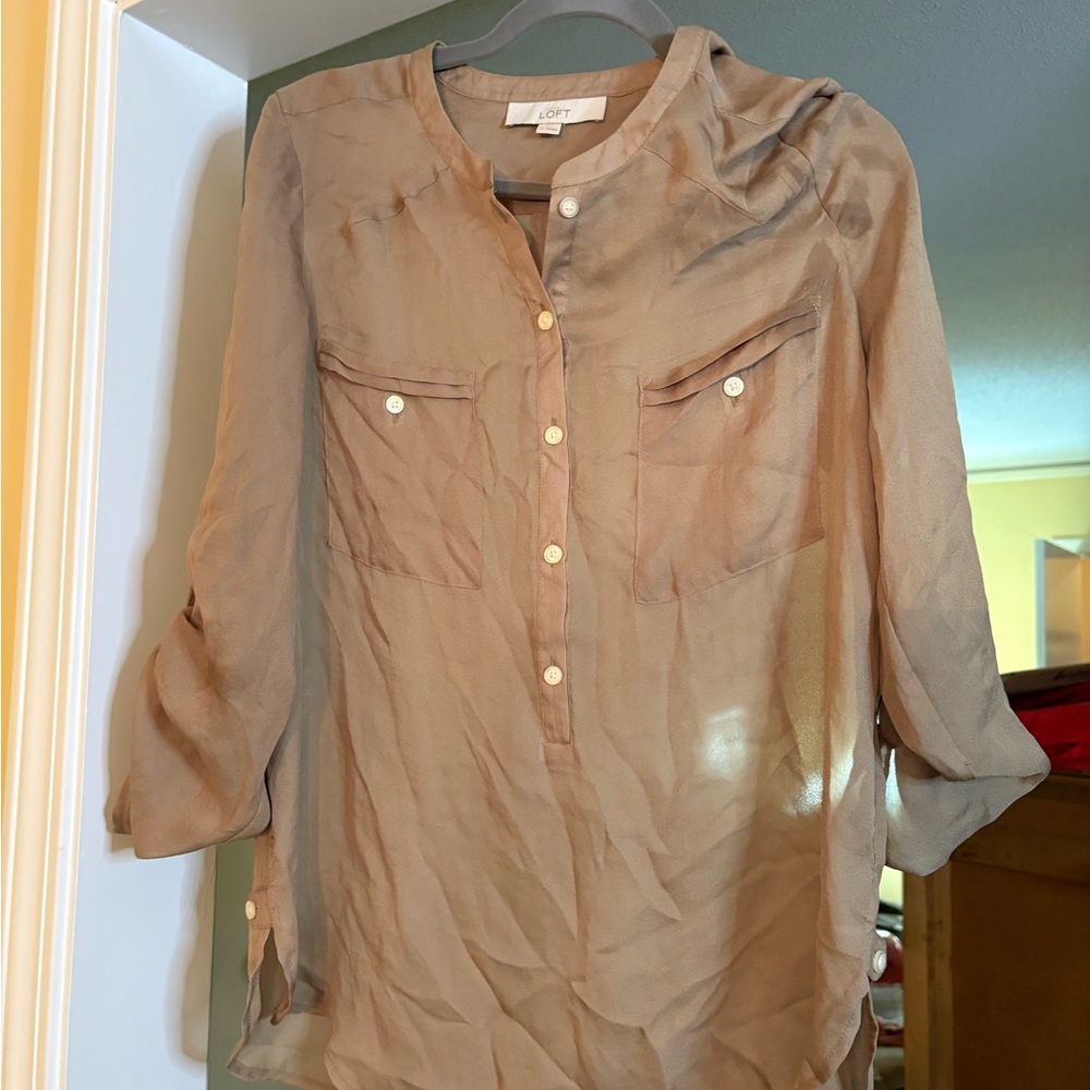LOFT Taupe Long-Sleeve Button-Front Blouse
